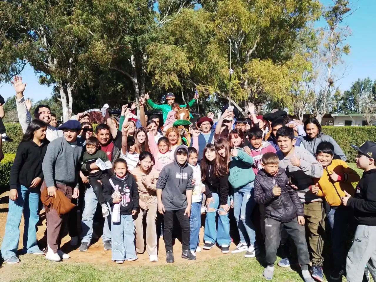 Gran jornada hípica en Gualeguay: 13 carreras y un hipódromo colmado