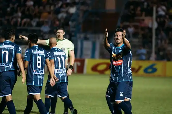 Juventud jugará el domingo a las 19 en Santiago del Estero