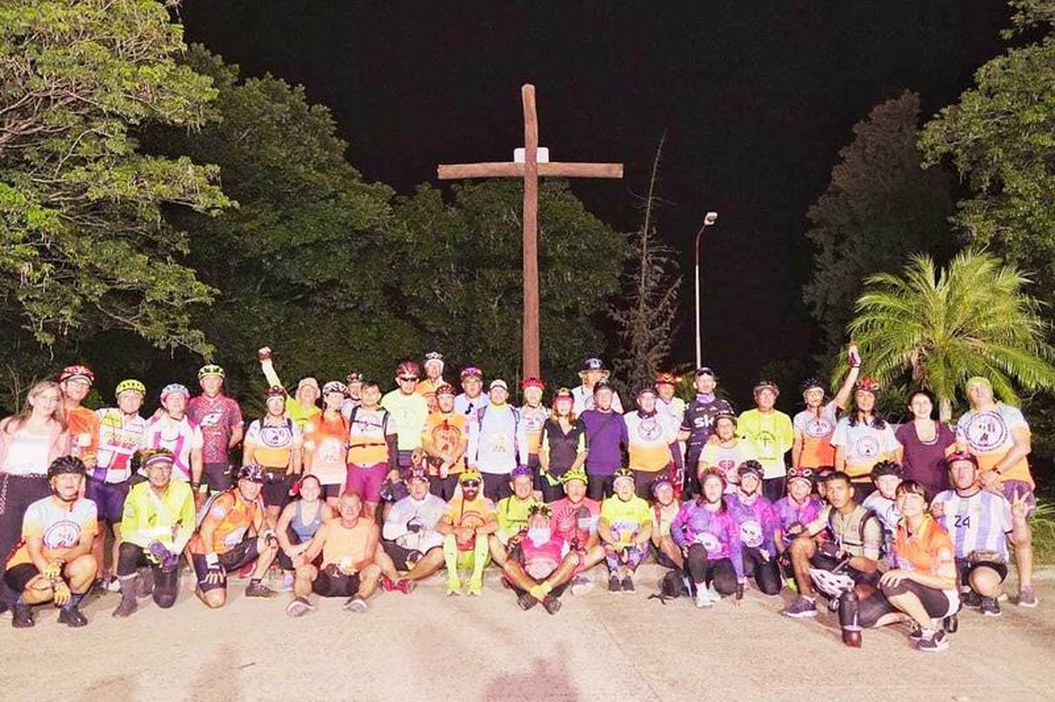 Cicloperegrinos comenzaron el Vía Crucis