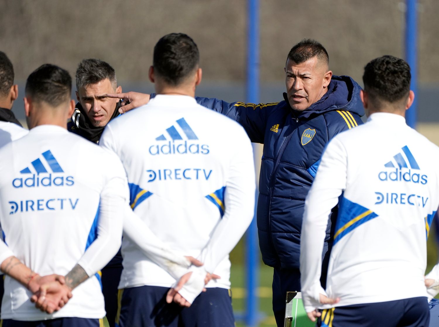 Boca inicia su camino frente a Platense en La Bombonera
