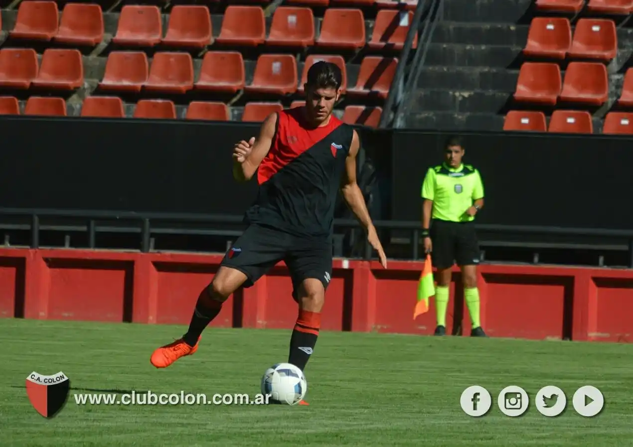 Colón y Newell´s comenzaron a negociar por Guillermo Ortíz