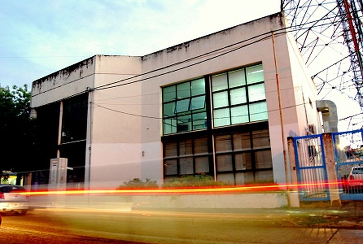 La Justicia dio un plazo de cinco días a Telecom para que reabra su oficina