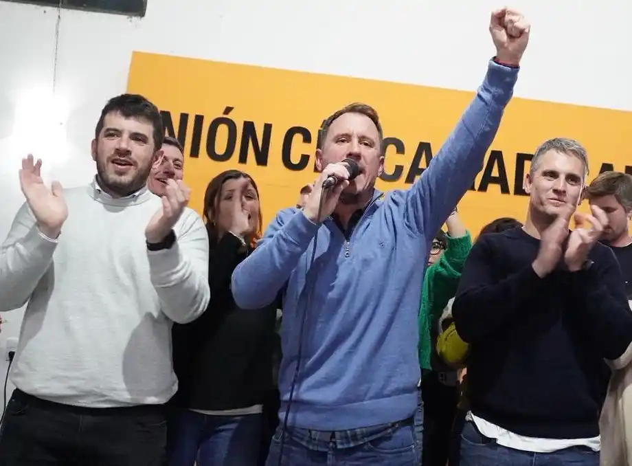 Pellegrini junto a Chiarella en los festejos del domingo por la noche.