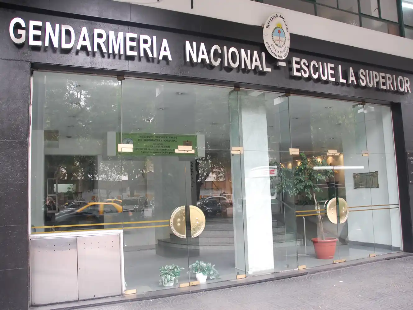 Tres efectivos resultaron heridos luego de que ocurriera una explosión en la Escuela de Gendarmería