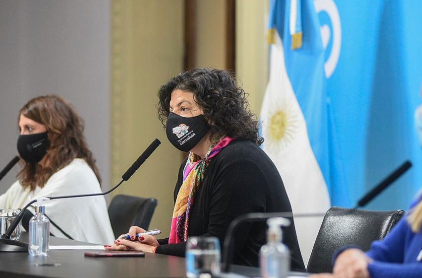 Vizzotti anunció que el 21 de mayo llegarían al país unas 861.000 vacunas Astrazeneca