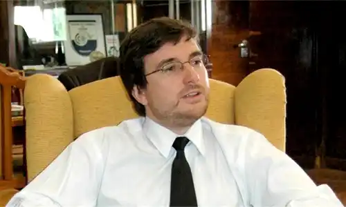 Morón: 35% de aumento para Municipales