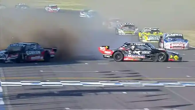 Video: Manu Urcera, el novio de Nicole Neumann, sufrió un accidente en el TC