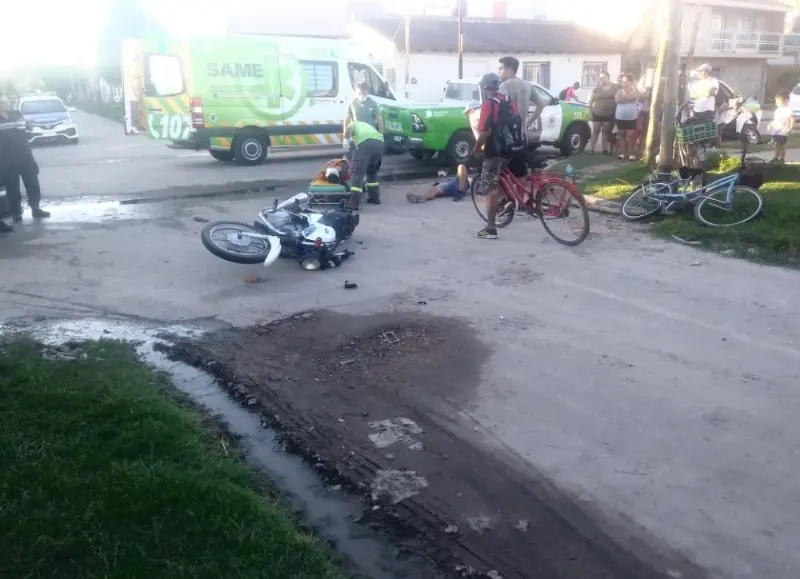 Policía borracho chocó a dos jóvenes en Berisso y luego agredió a sus pares de la fuerza