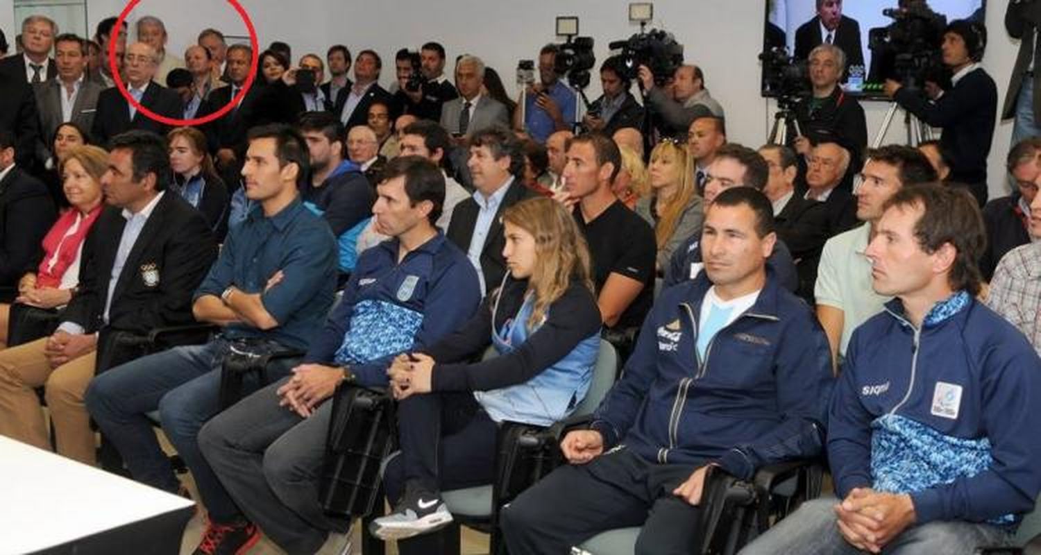 Guacone apareció en un acto de Scioli