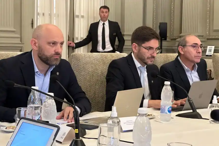 "Vamos a defender con uñas y dientes la producción de Santa Fe"