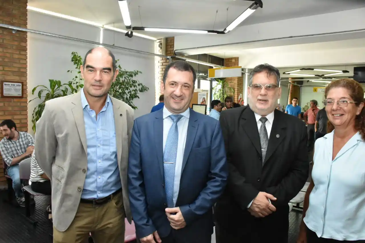 El senador Edgardo Kueider acompaño la asunción del nuevo director Ejecutivo de la delegación del PAMI