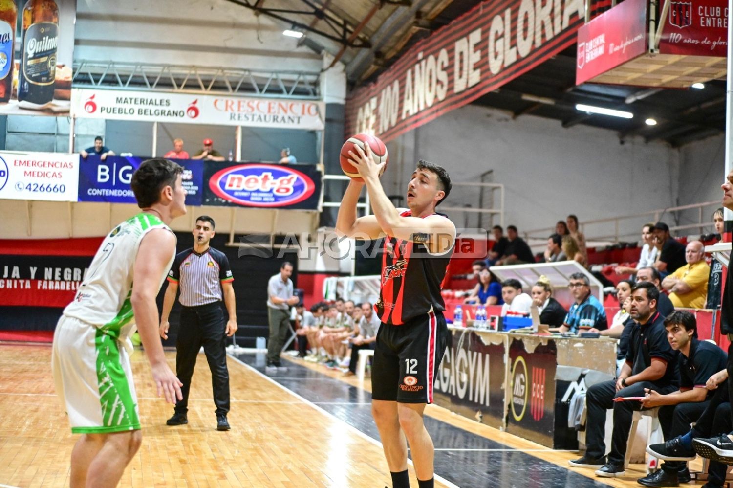 Leandro Quarroz, con 15 puntos, fue uno de los jugadores destacados en la ofensiva centralista (Crédito: MR Fotografía).