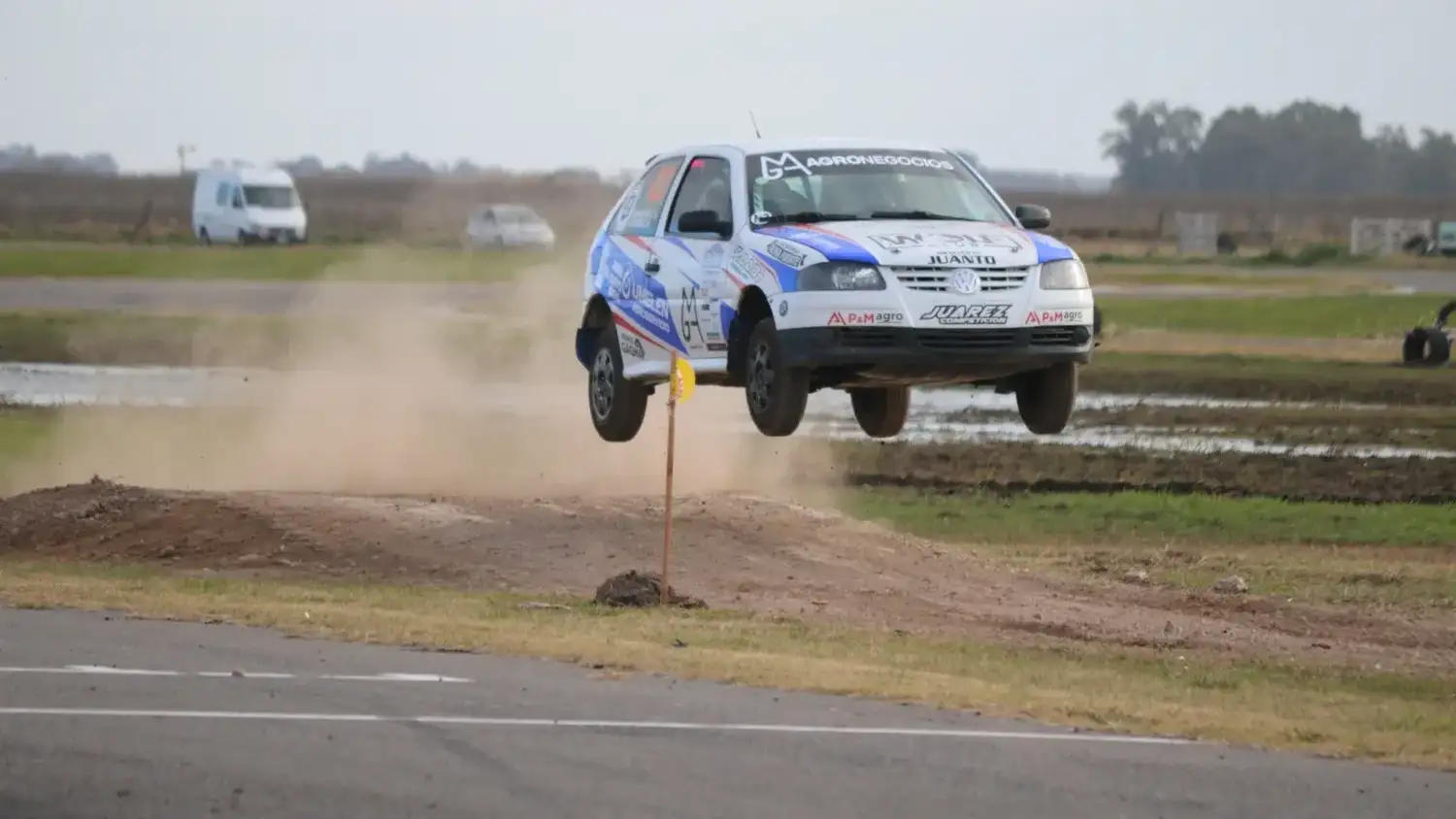 FOTO JOSÉ LUIS DECHIARA El rally pisó fuerte en Azul.