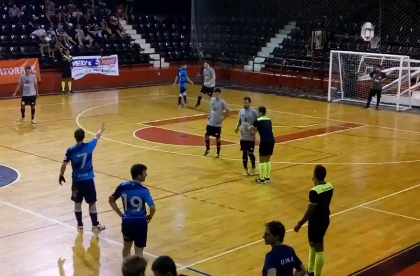 USAR goleó y espera a Jockey en la definición