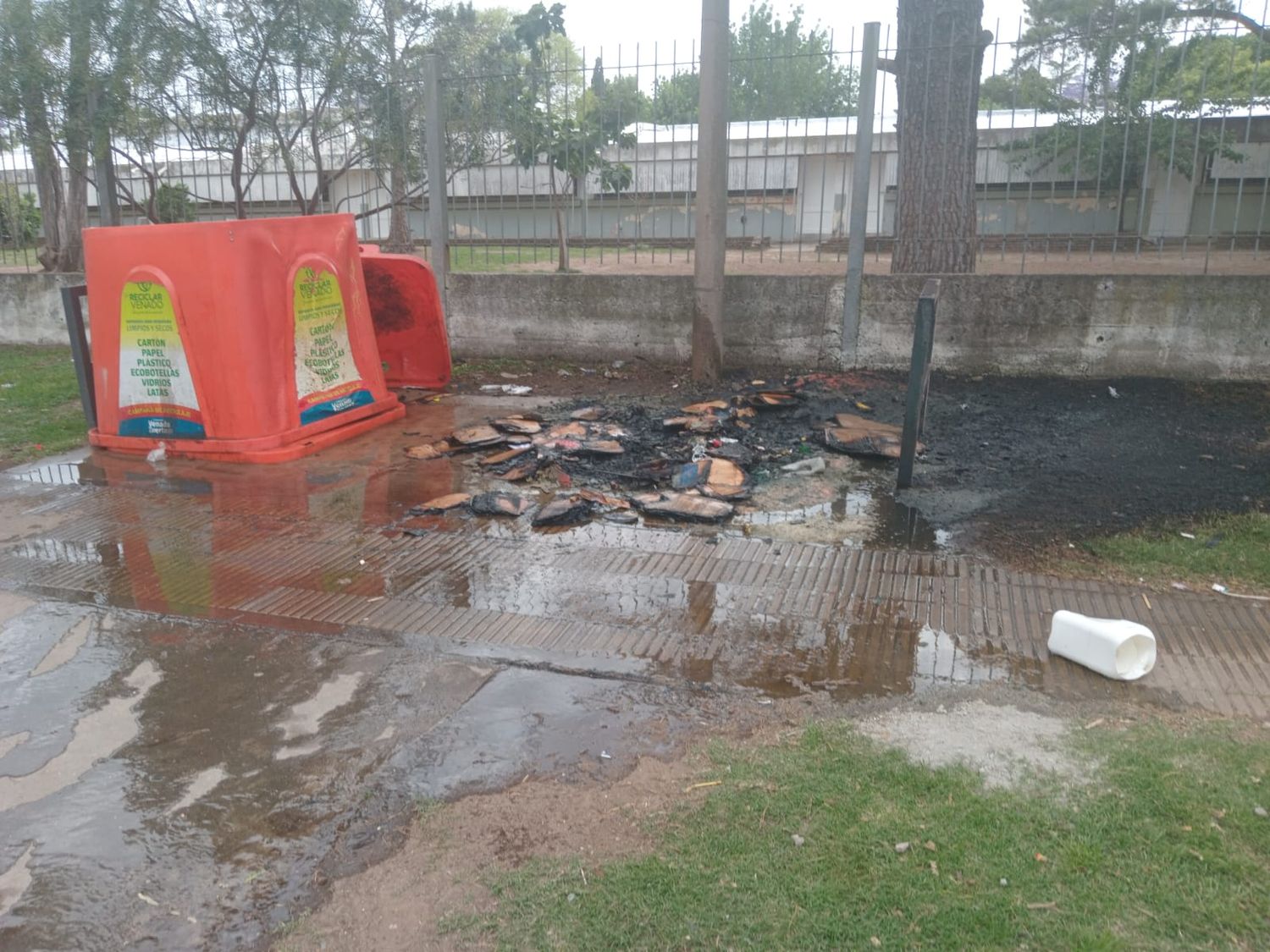 Importantes daños tras el incendio de la estación.