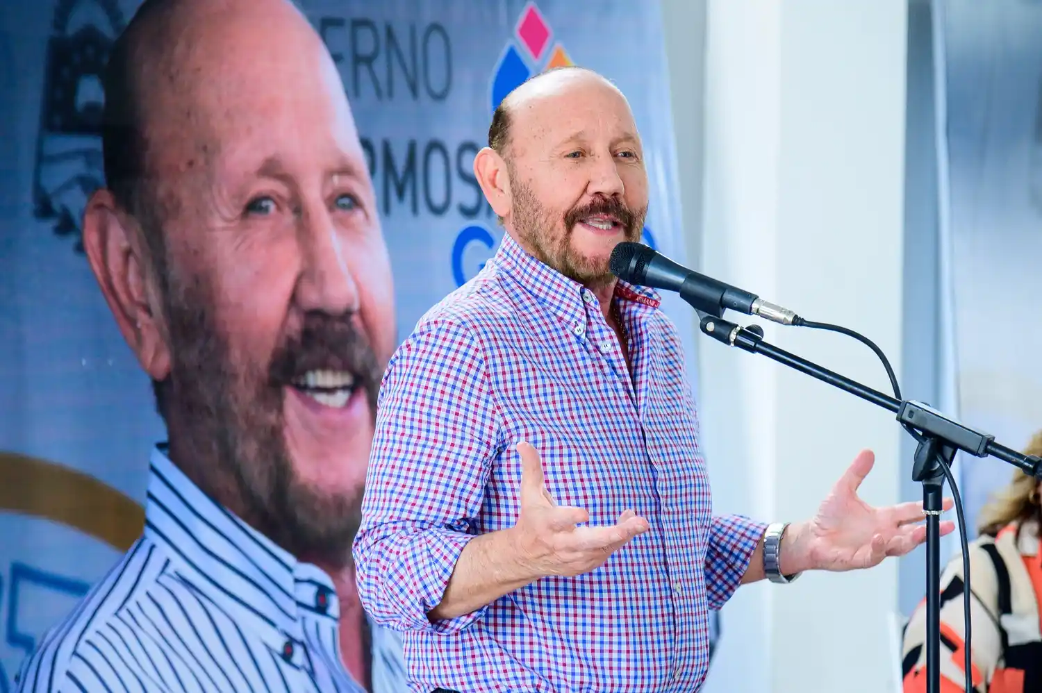 El Gobernador anunció un aumento del 50% para estatales