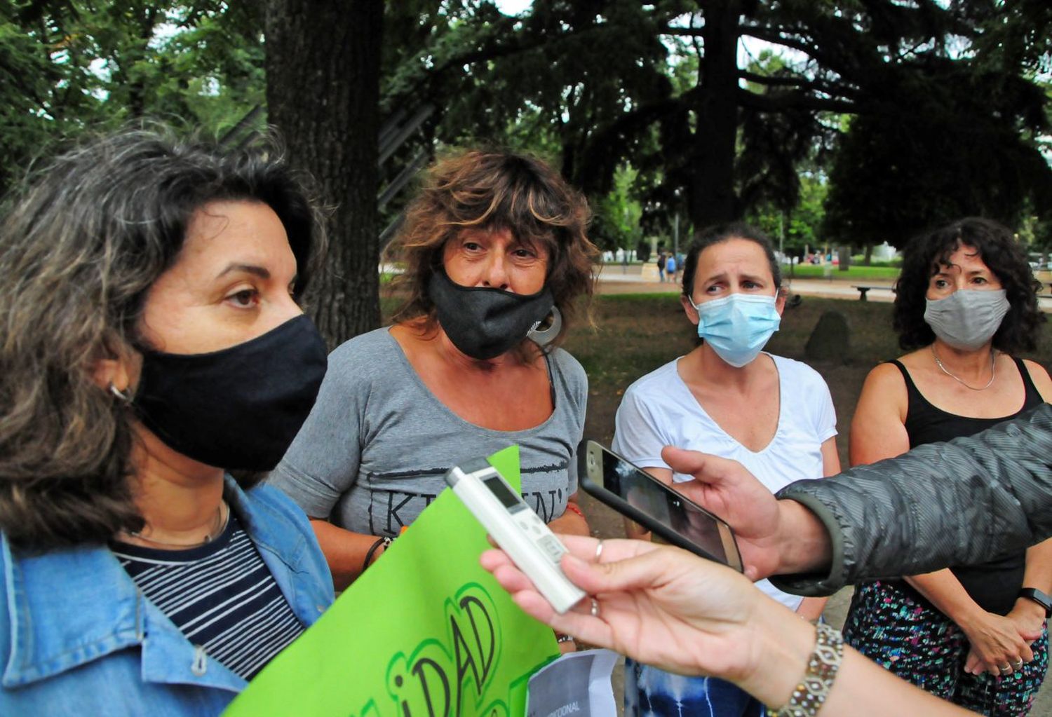 Realizaron una caravana para pedir la vuelta a la presencialidad en las aulas