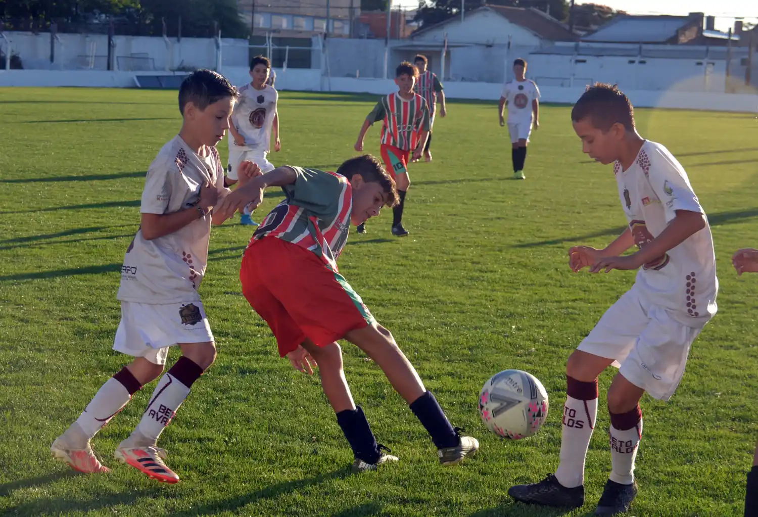 Unión y la escuela Beto Ávalos, de La Plata, fueron rivales en la primera fecha.
