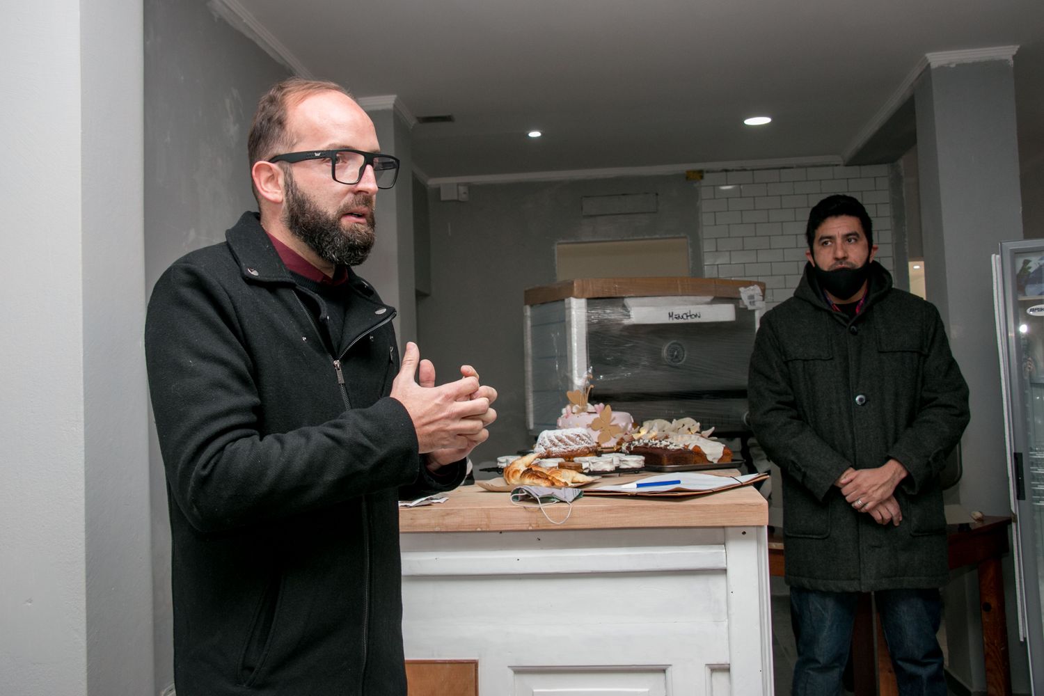 Nicolás Carrillo entregó herramientas a una nueva unidad productiva de pastelería