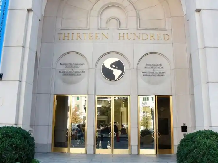 El contundente respaldo del BID al plan de Milei: aprueban un paquete de ayuda de USD 10.000 millones