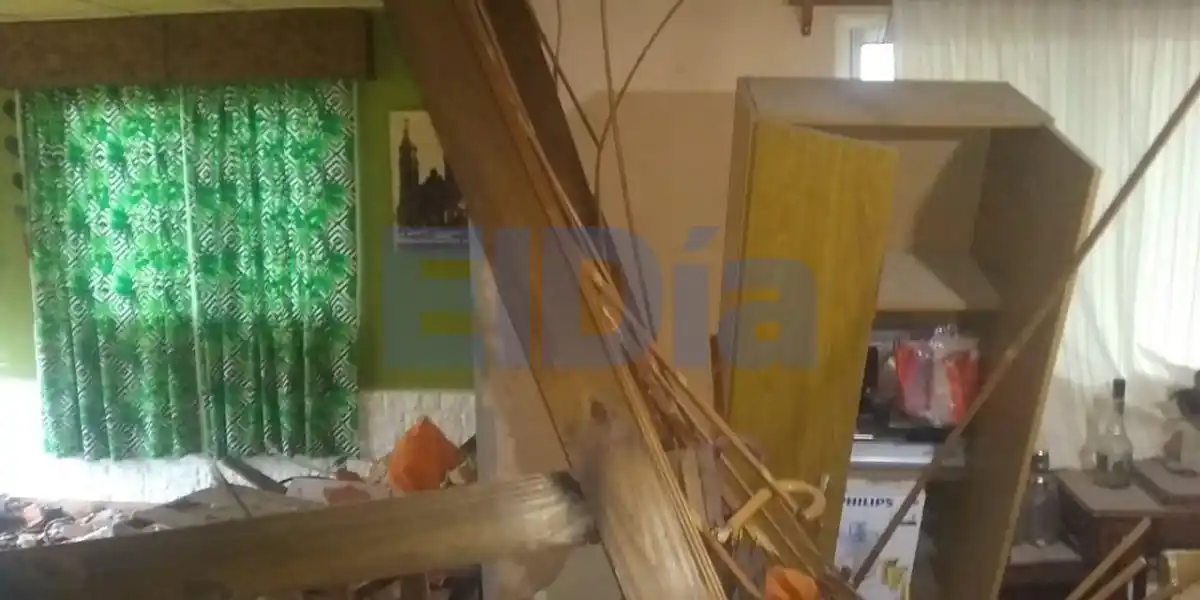 Así quedó la vivienda luego del choque.