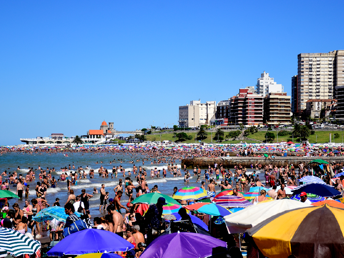  El Gobierno anunció el congelamiento de precios en el sector turístico para la temporada de verano 2022