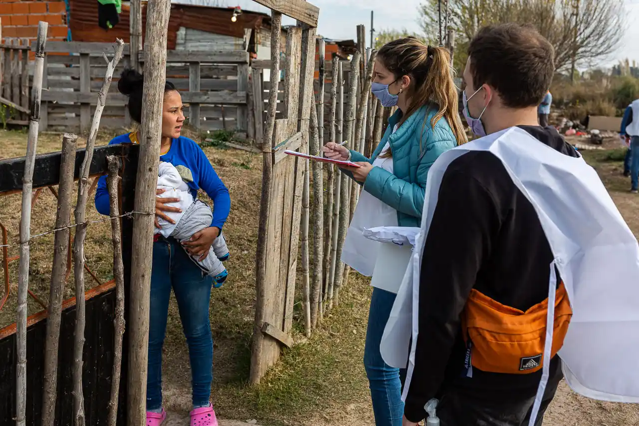 Realizan un censo sociosanitario y ambiental en barrios de Paraná