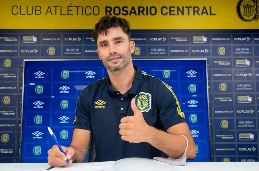Uno más: Claudio Yacob es nuevo refuerzo de Rosario Central