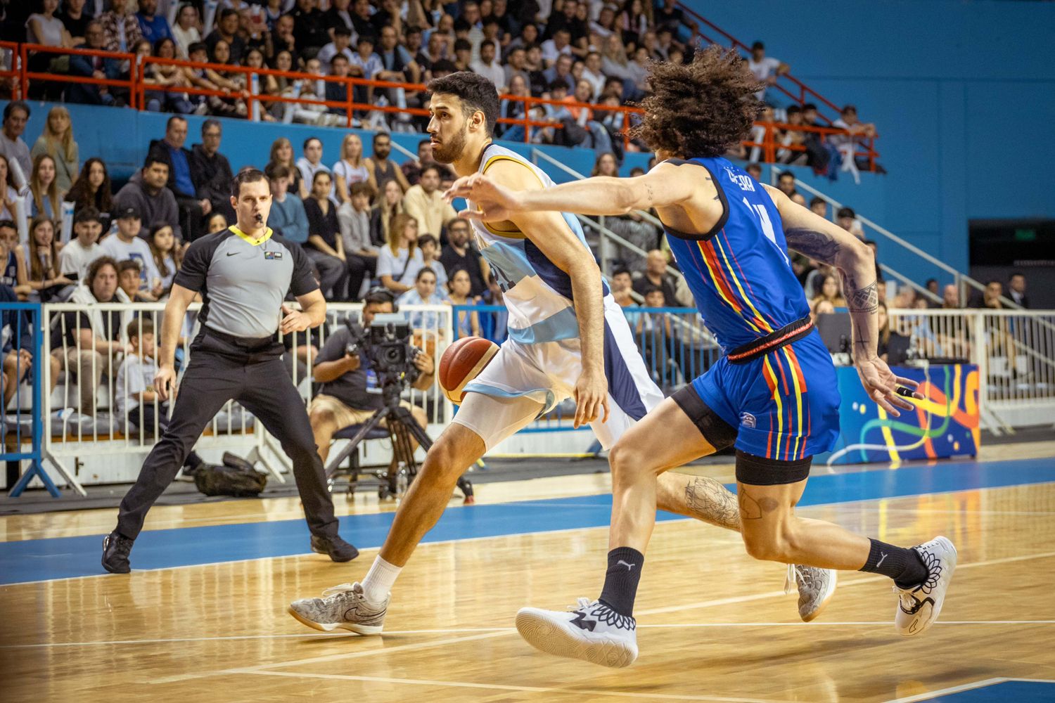 Argentina ganó un partido clave ante Venezuela poniendo corazón y juego