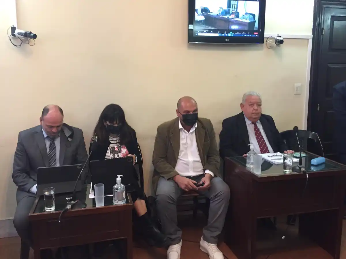 Coimas en la fiscalía: acorralado, Rivarola reconoció el delito y la prueba y no despegó a Viaut