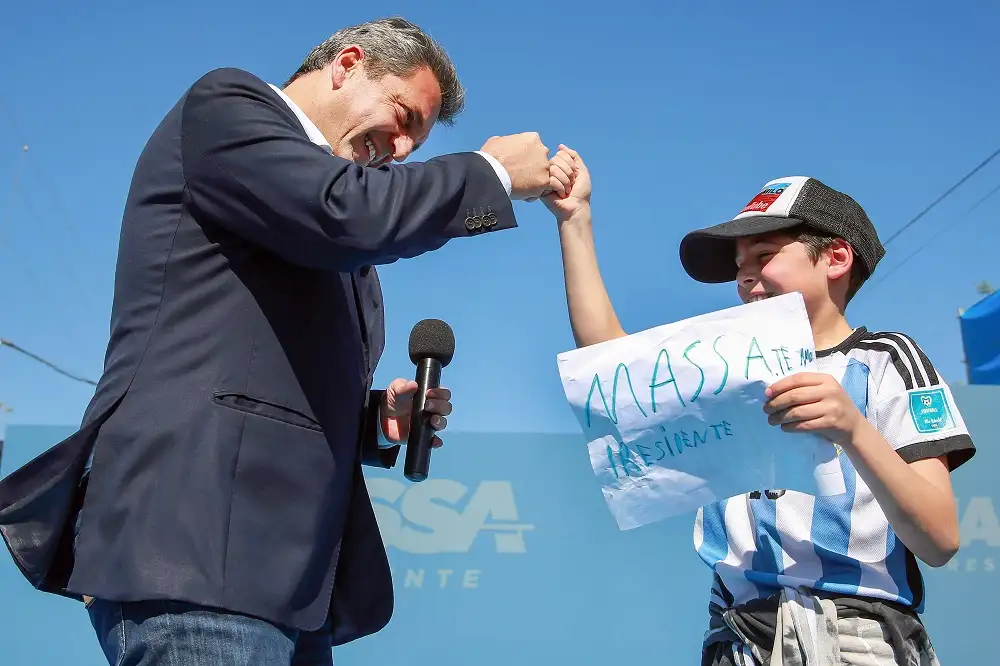 Sergio Massa realizó campaña en la provincia de Río Negro.