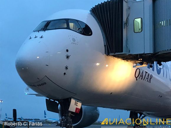 Sin solución a la vista: Airbus cancela un tercer A350 para Qatar Airways