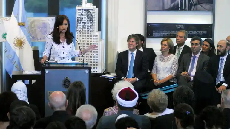 La Presidenta anunció aumentos para jubilados y en asignación escolar