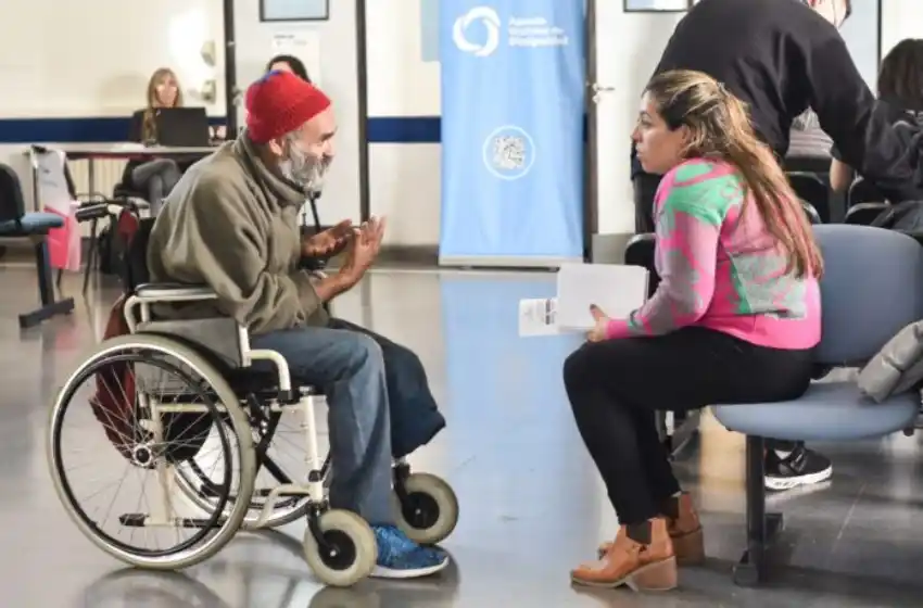 De esta manera, se intenta aportar a una mirada inclusiva, basada en la comprensión de la complejidad y la singularidad de los procesos de enseñanza-aprendizaje.