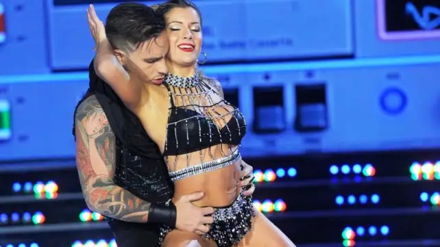 Las fotos de Federico Bal y Laurita Fernández, muy cariñosos en un boliche