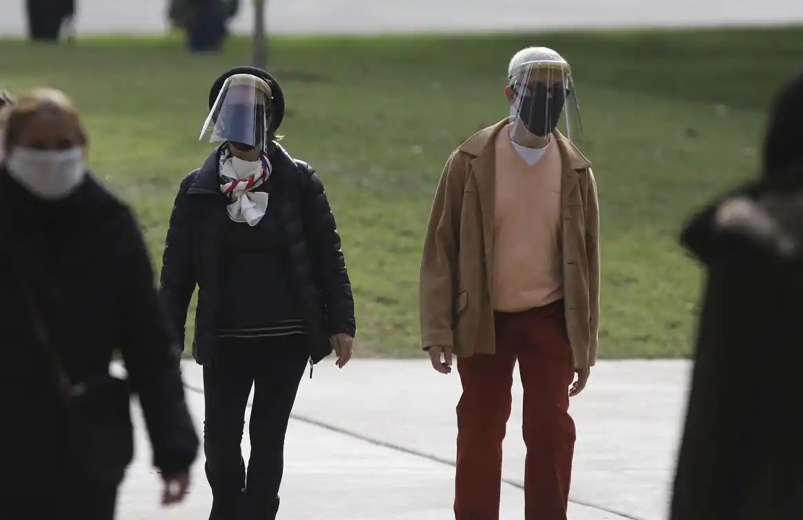 Argentina superó las 1400 víctimas fatales por coronavirus