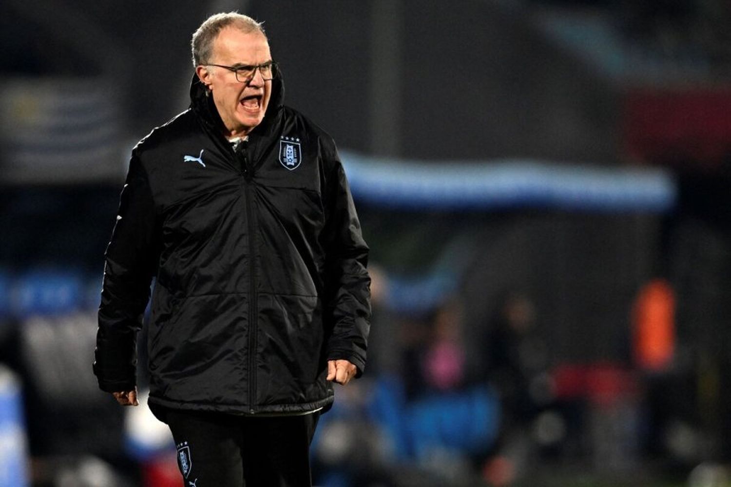 Uruguay goleó en el debut de Bielsa como DT