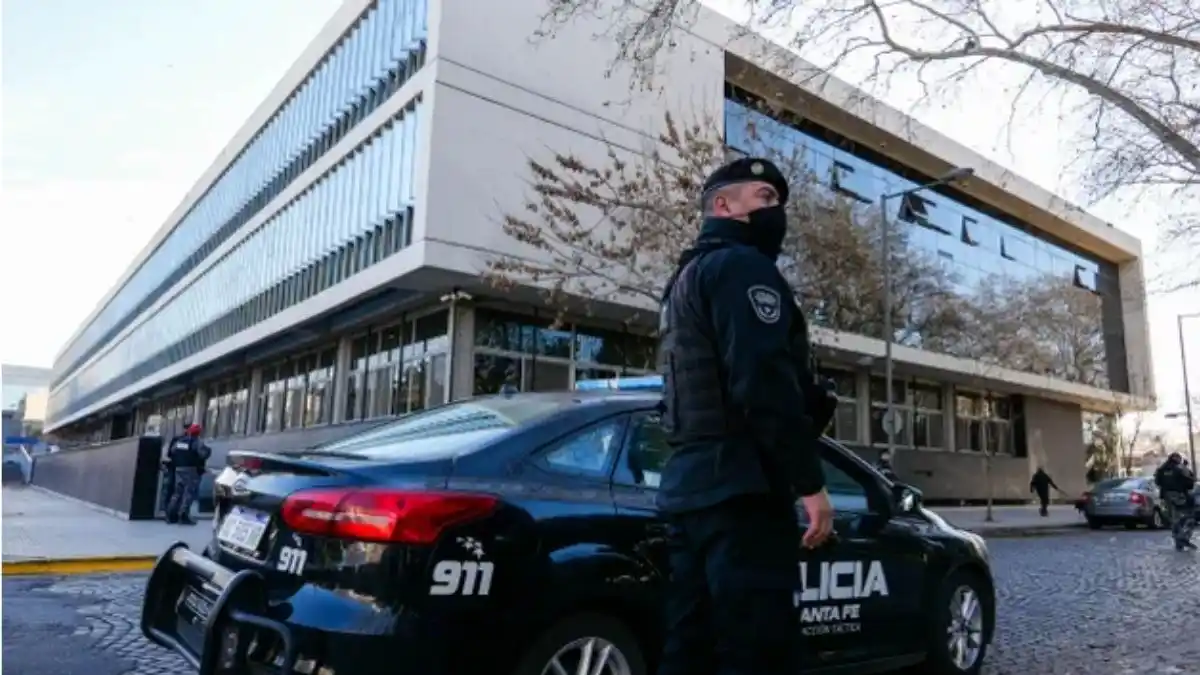 Detienen a una mujer y a su hijo por las amenazas a fiscales