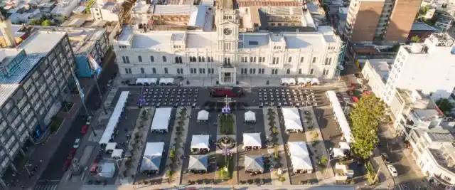 Cientos de emprendedoras de la economía social compartieron una feria en la Semana de las Mujeres