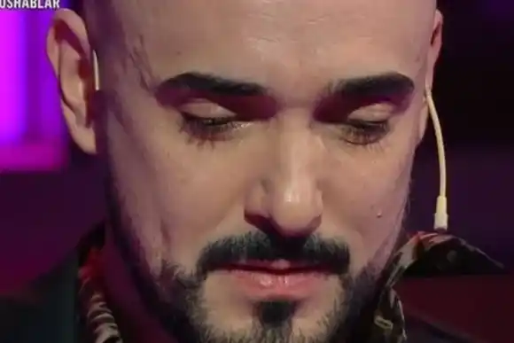 Hasta las lágrimas: emocionado, Abel Pintos inauguró una sección en el programa Podemos Hablar