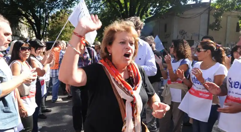 Paritaria Docente: Feb aprobó la oferta salarial de Vidal
