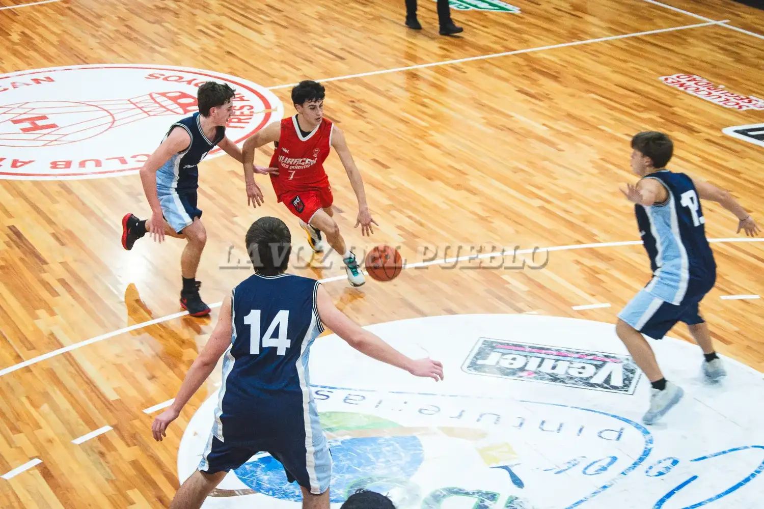 seleccion vs huracan - 9