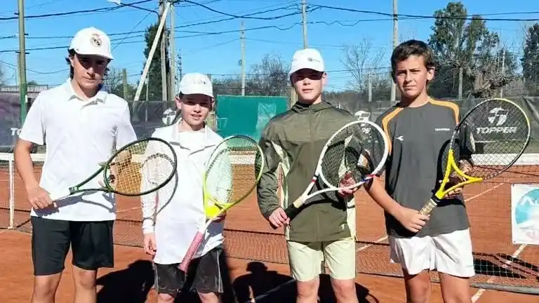 Etapa Local de tenis en Pilar