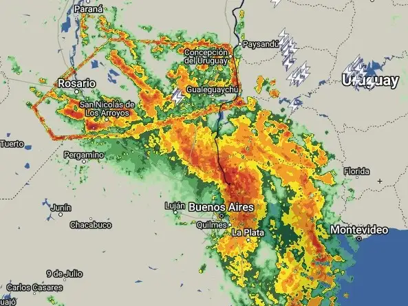 Imágenes satelitales de la tormenta captadas a las 16 horas de esta tarde (Gentileza: Daniel Hernández)