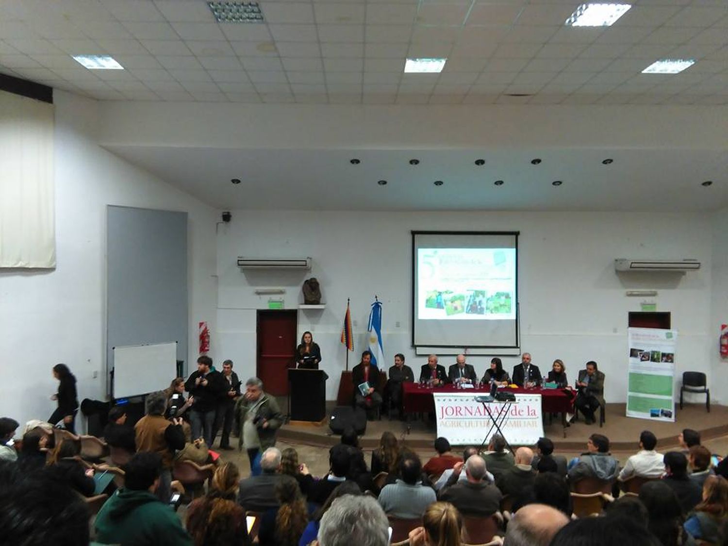 Casamiquela: "La agricultura familiar representa el 66% de los productores agropecuarios del país"