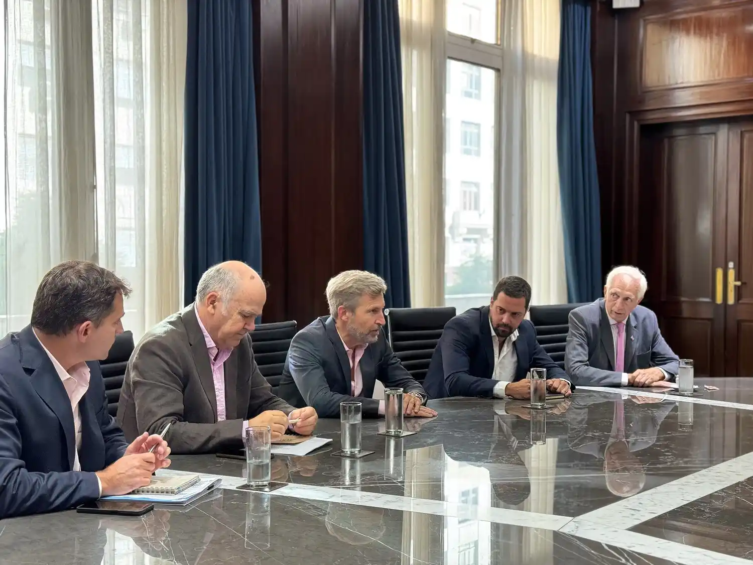 Frigerio impulsa el crecimiento de la avicultura entrerriana en reunión clave con el gobierno nacional