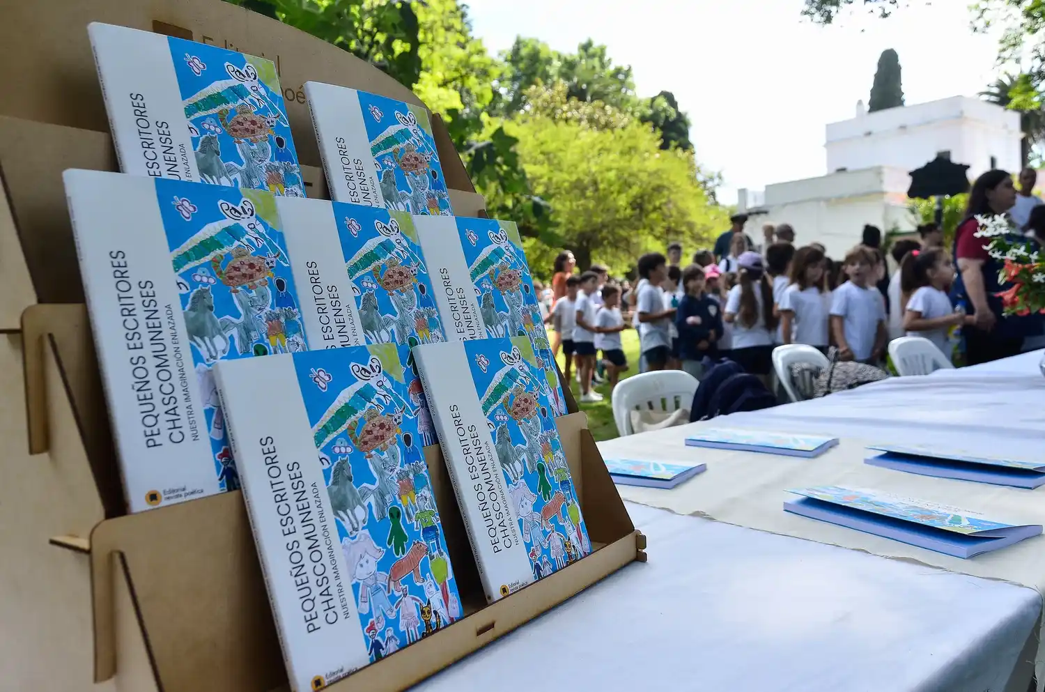 Niños de 34 escuelas de Chascomús presentaron un libro colectivo: un hito cultural en tiempos de pantallas
