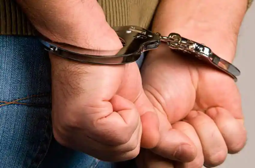 Fue detenido tras violar la prohibición de acercamiento y secuestrar a su ex pareja