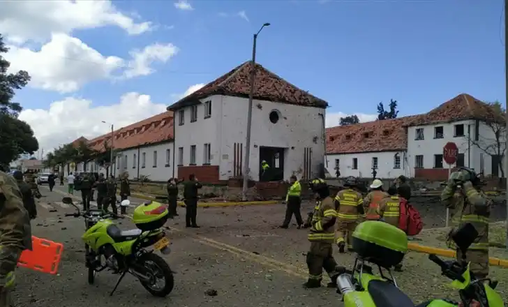 Nueve muertos por la explosión de un coche-bomba en Bogotá