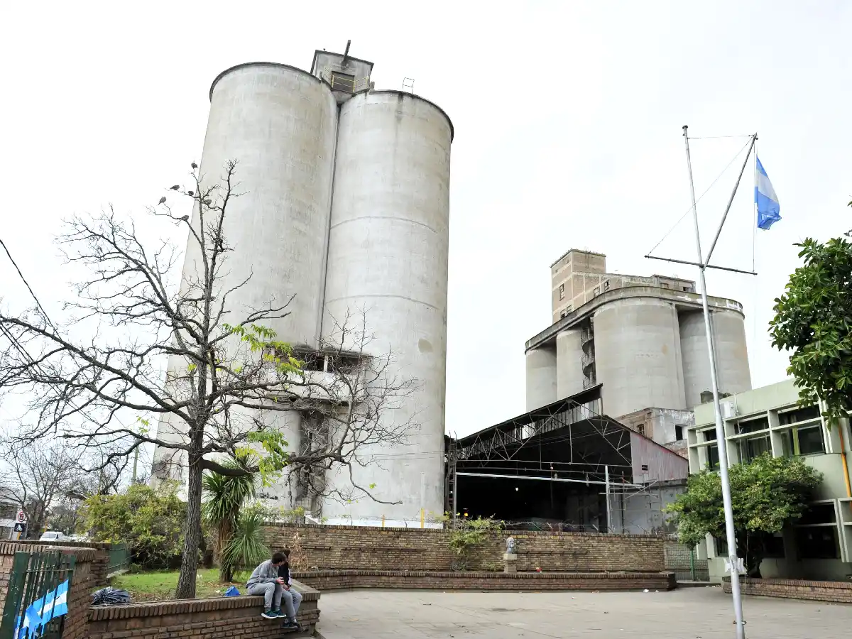 Cambiemos pide a García Aresca una inspección en los silos lindantes al Colegio San Martín   